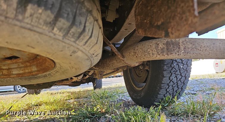 image for item DS5638 2004 Ford E150  van