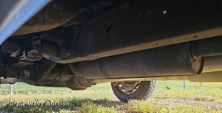 image for item DS5638 2004 Ford E150  van