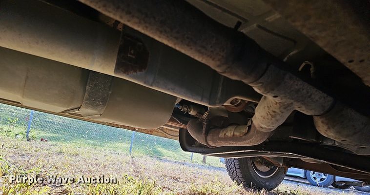 image for item DS5638 2004 Ford E150  van