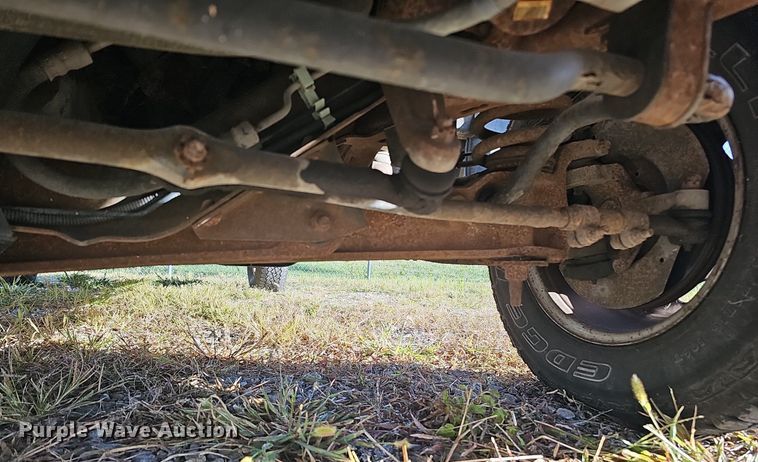 image for item DS5638 2004 Ford E150  van