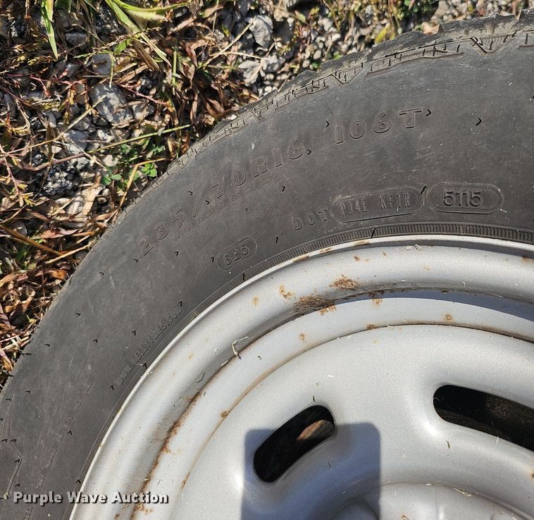 image for item DS5638 2004 Ford E150  van