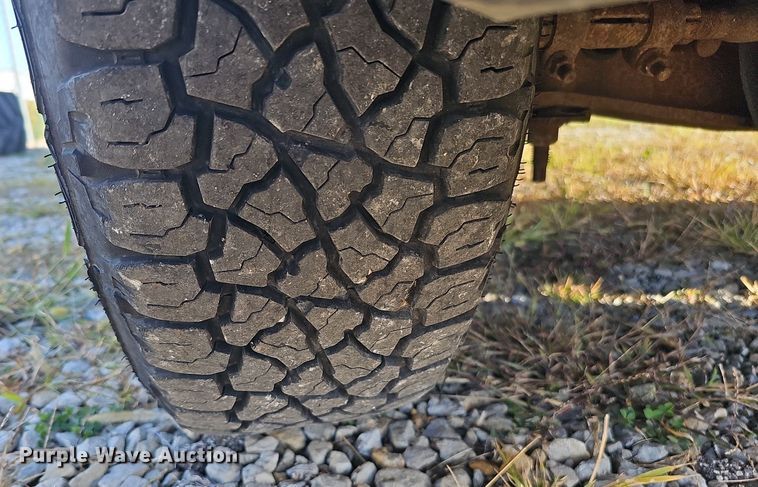 image for item DS5638 2004 Ford E150  van