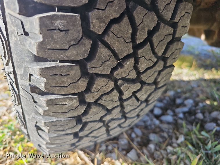 image for item DS5638 2004 Ford E150  van