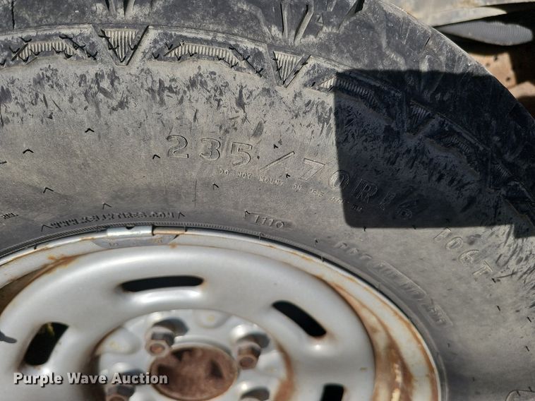 image for item DS5638 2004 Ford E150  van