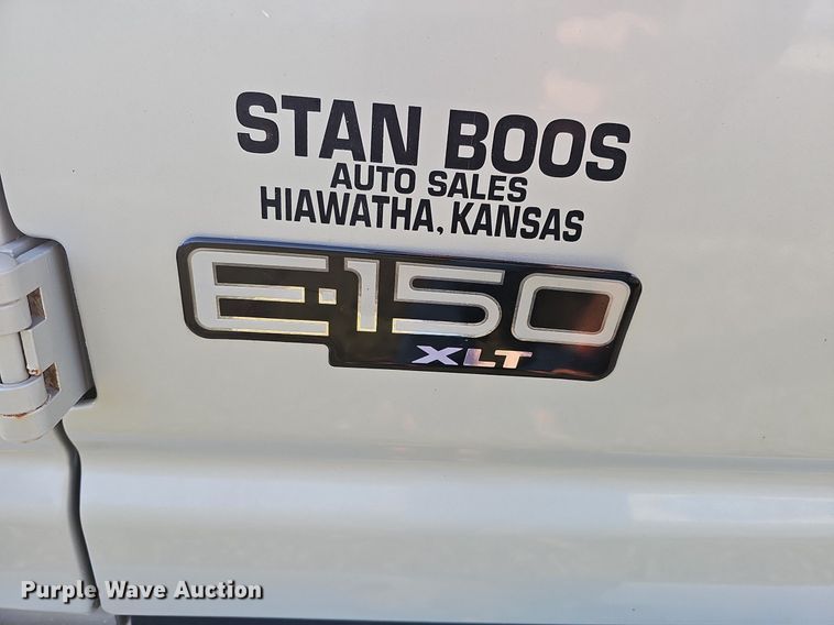 image for item DS5638 2004 Ford E150  van