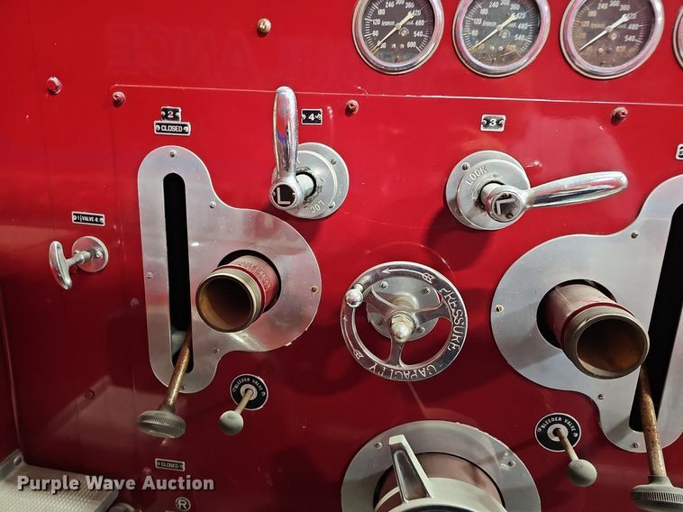 image for item DS5652 1962 American LaFrance  pumper fire truck