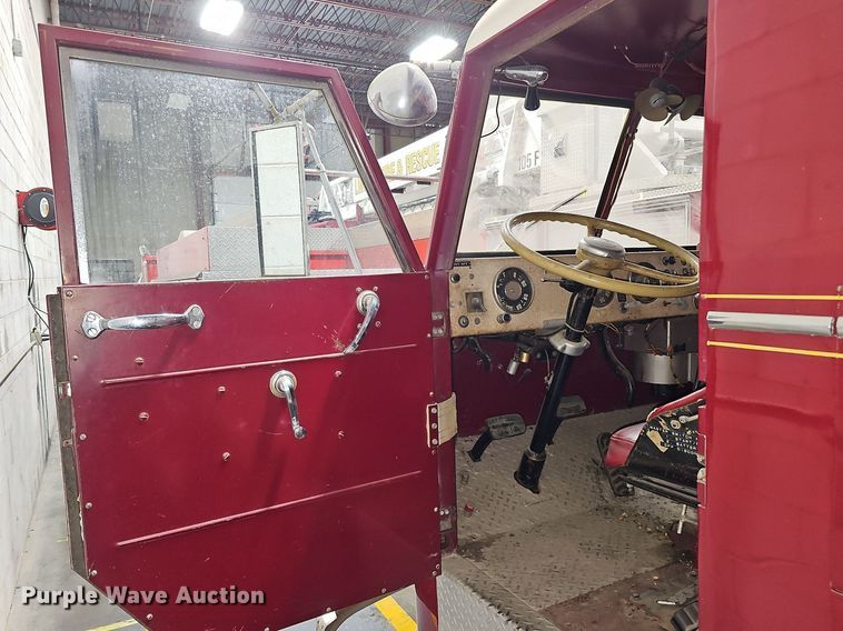 image for item DS5652 1962 American LaFrance  pumper fire truck