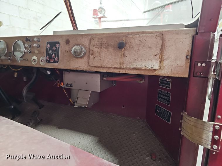 image for item DS5652 1962 American LaFrance  pumper fire truck