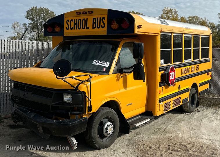 image for item DW2883 2016 Chevrolet Express 4500  school bus