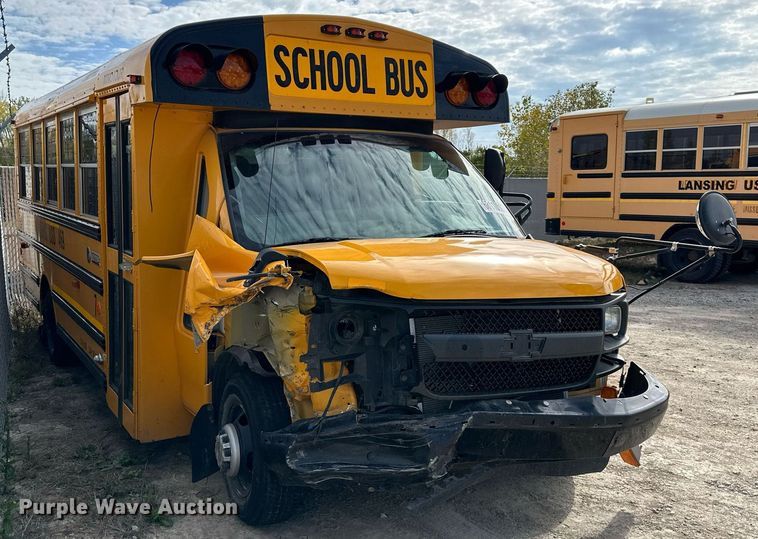 image for item DW2883 2016 Chevrolet Express 4500  school bus