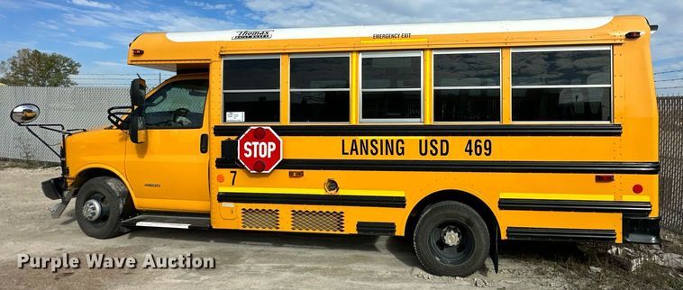 image for item DW2883 2016 Chevrolet Express 4500  school bus