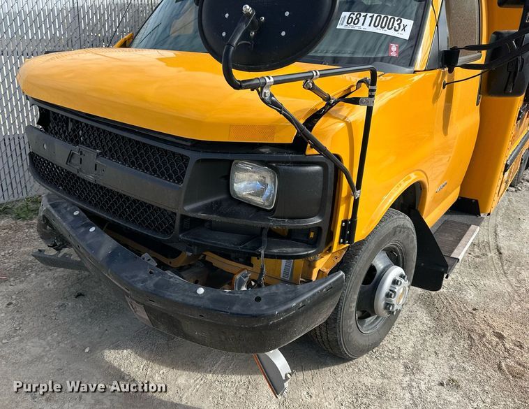 image for item DW2883 2016 Chevrolet Express 4500  school bus
