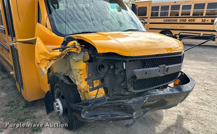 image for item DW2883 2016 Chevrolet Express 4500  school bus