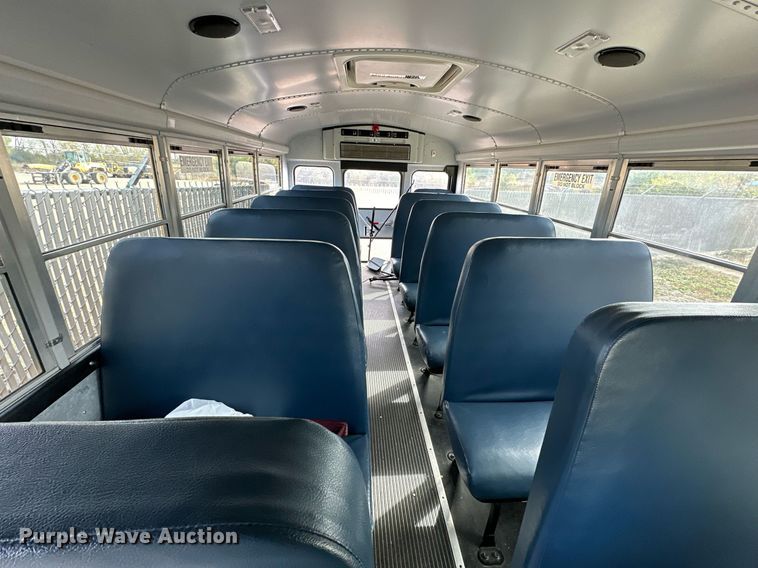 image for item DW2883 2016 Chevrolet Express 4500  school bus