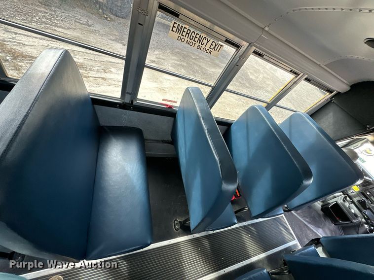 image for item DW2883 2016 Chevrolet Express 4500  school bus