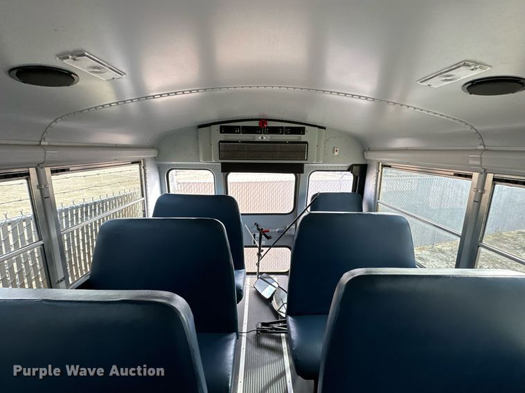 image for item DW2883 2016 Chevrolet Express 4500  school bus