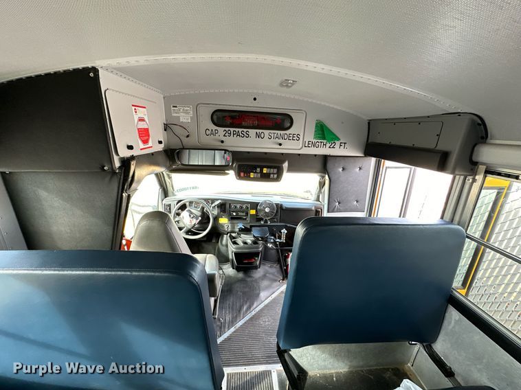 image for item DW2883 2016 Chevrolet Express 4500  school bus