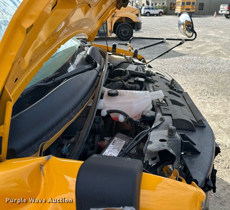 image for item DW2883 2016 Chevrolet Express 4500  school bus