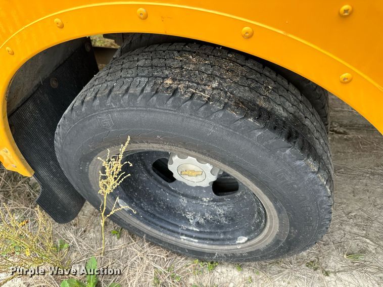 image for item DW2883 2016 Chevrolet Express 4500  school bus