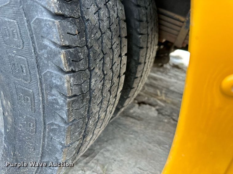 image for item DW2883 2016 Chevrolet Express 4500  school bus