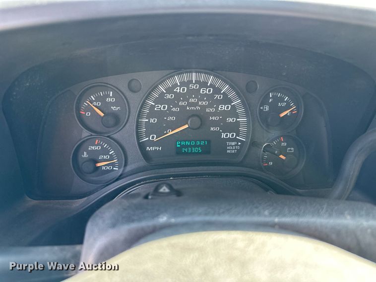 image for item DW2884 2005 GMC Savanna G3500  school bus