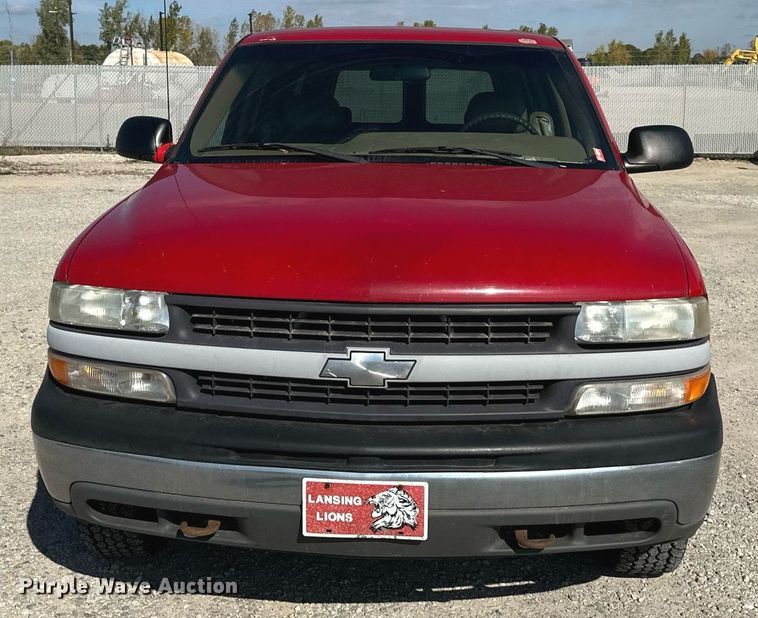 image for item DW2885 2000 Chevrolet Suburban 1500  SUV