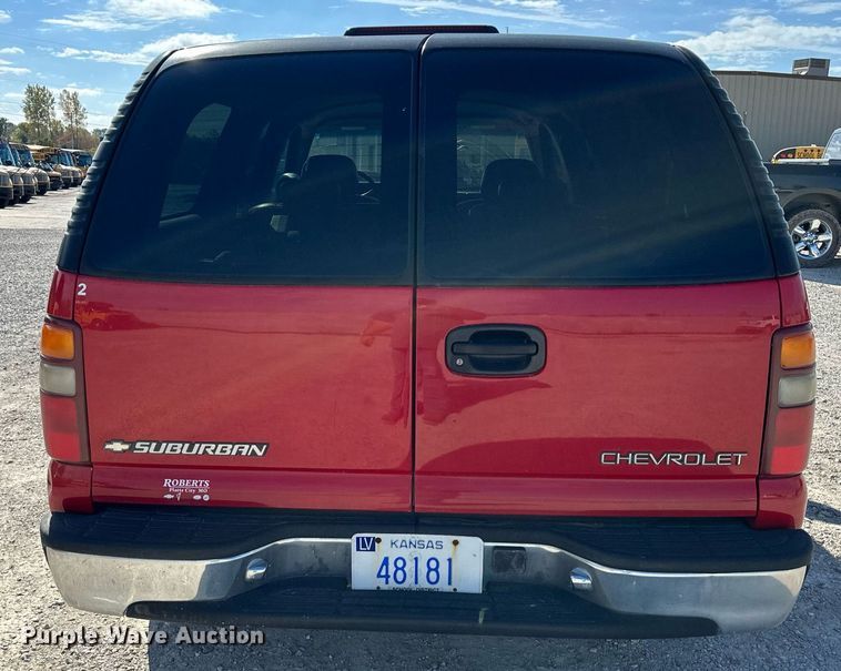 image for item DW2885 2000 Chevrolet Suburban 1500  SUV