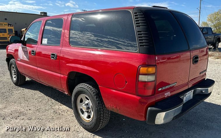 image for item DW2885 2000 Chevrolet Suburban 1500  SUV