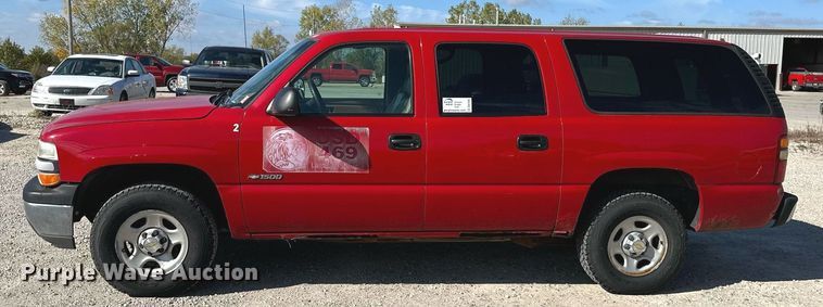 image for item DW2885 2000 Chevrolet Suburban 1500  SUV