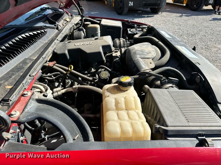 image for item DW2885 2000 Chevrolet Suburban 1500  SUV