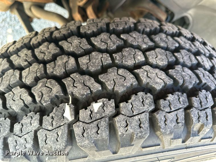 image for item DW2885 2000 Chevrolet Suburban 1500  SUV