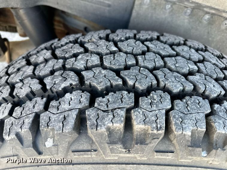 image for item DW2885 2000 Chevrolet Suburban 1500  SUV