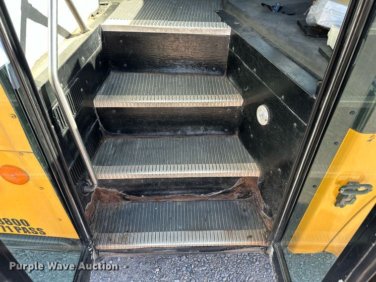 image for item DW2886 2010 Thomas B2  school bus