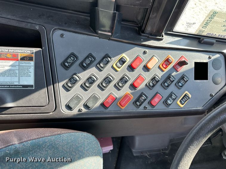 image for item DW2886 2010 Thomas B2  school bus