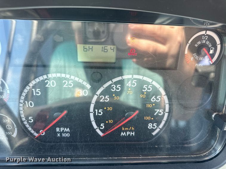 image for item DW2886 2010 Thomas B2  school bus