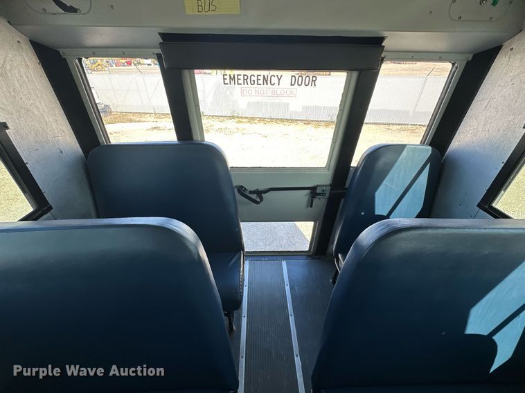 image for item DW2886 2010 Thomas B2  school bus