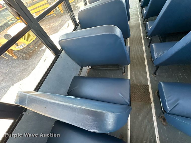 image for item DW2886 2010 Thomas B2  school bus