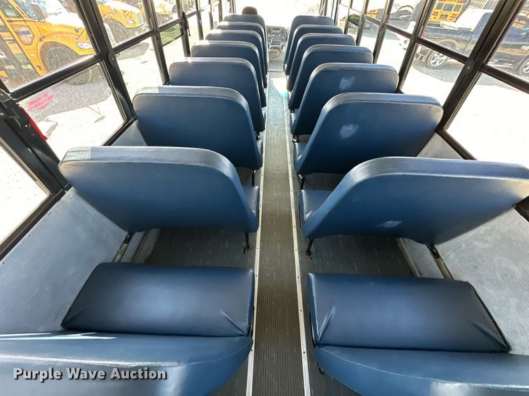 image for item DW2886 2010 Thomas B2  school bus