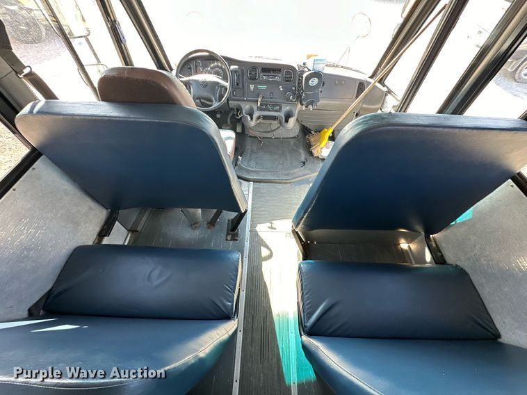 image for item DW2886 2010 Thomas B2  school bus