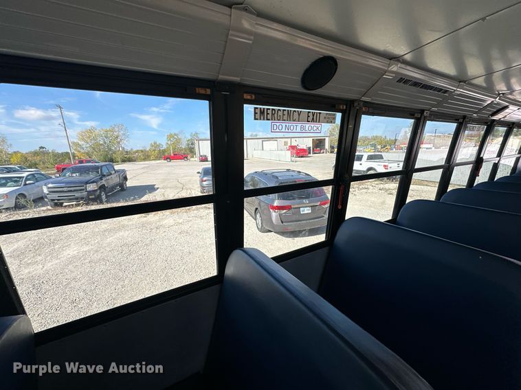 image for item DW2886 2010 Thomas B2  school bus