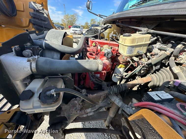 image for item DW2886 2010 Thomas B2  school bus