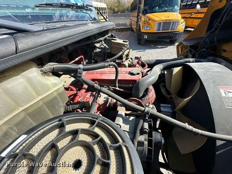 image for item DW2886 2010 Thomas B2  school bus