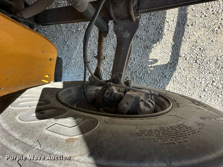 image for item DW2886 2010 Thomas B2  school bus