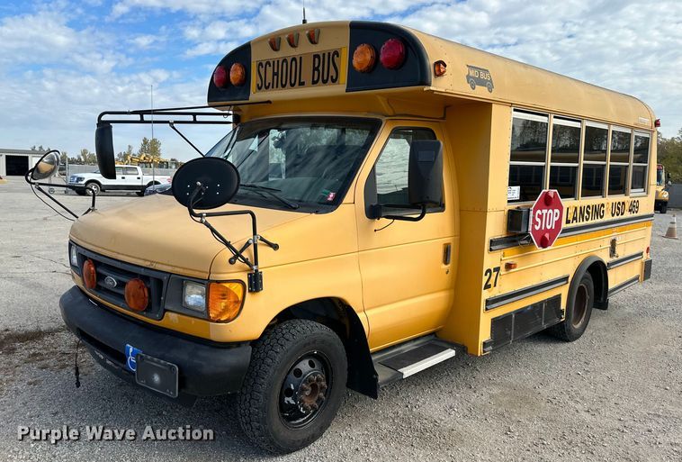 image for item DW2887 2004 Mid Bus, Inc. E350 Super Duty  school bus