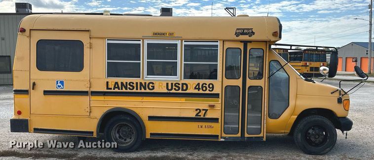 image for item DW2887 2004 Mid Bus, Inc. E350 Super Duty  school bus