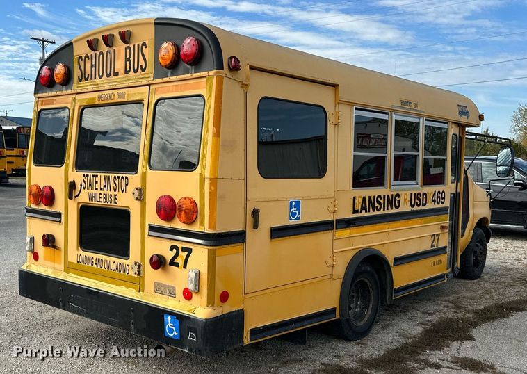 image for item DW2887 2004 Mid Bus, Inc. E350 Super Duty  school bus