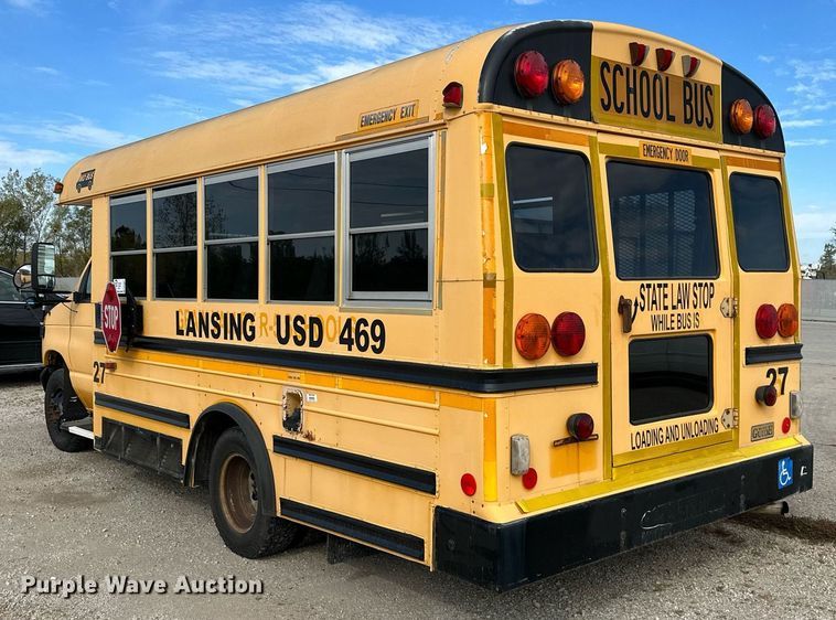 image for item DW2887 2004 Mid Bus, Inc. E350 Super Duty  school bus