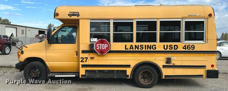 image for item DW2887 2004 Mid Bus, Inc. E350 Super Duty  school bus