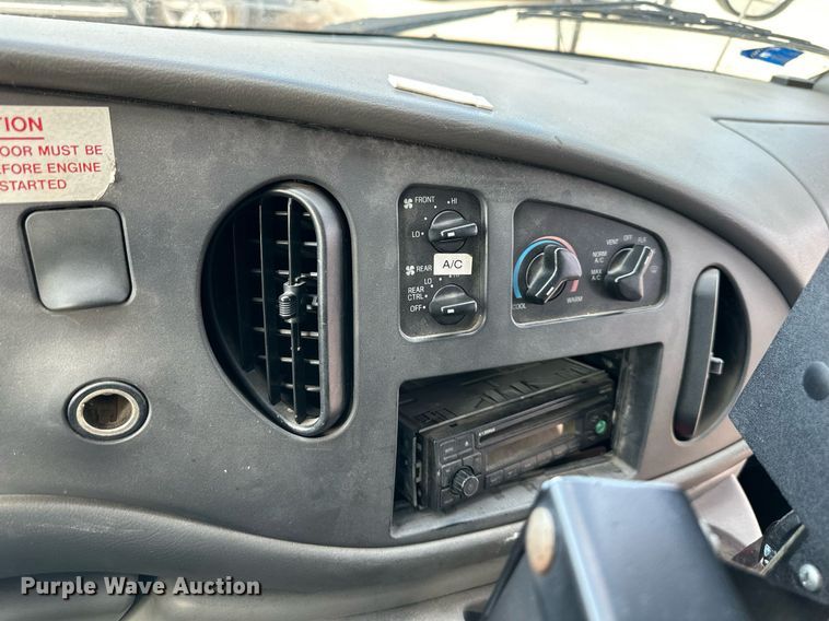 image for item DW2887 2004 Mid Bus, Inc. E350 Super Duty  school bus