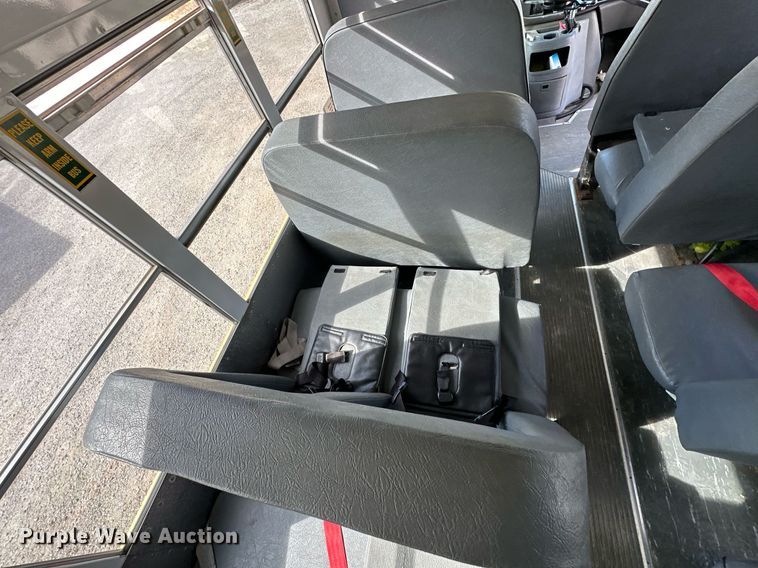 image for item DW2887 2004 Mid Bus, Inc. E350 Super Duty  school bus